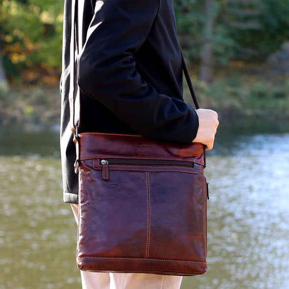 Voyager Versatile Crossbody Bag